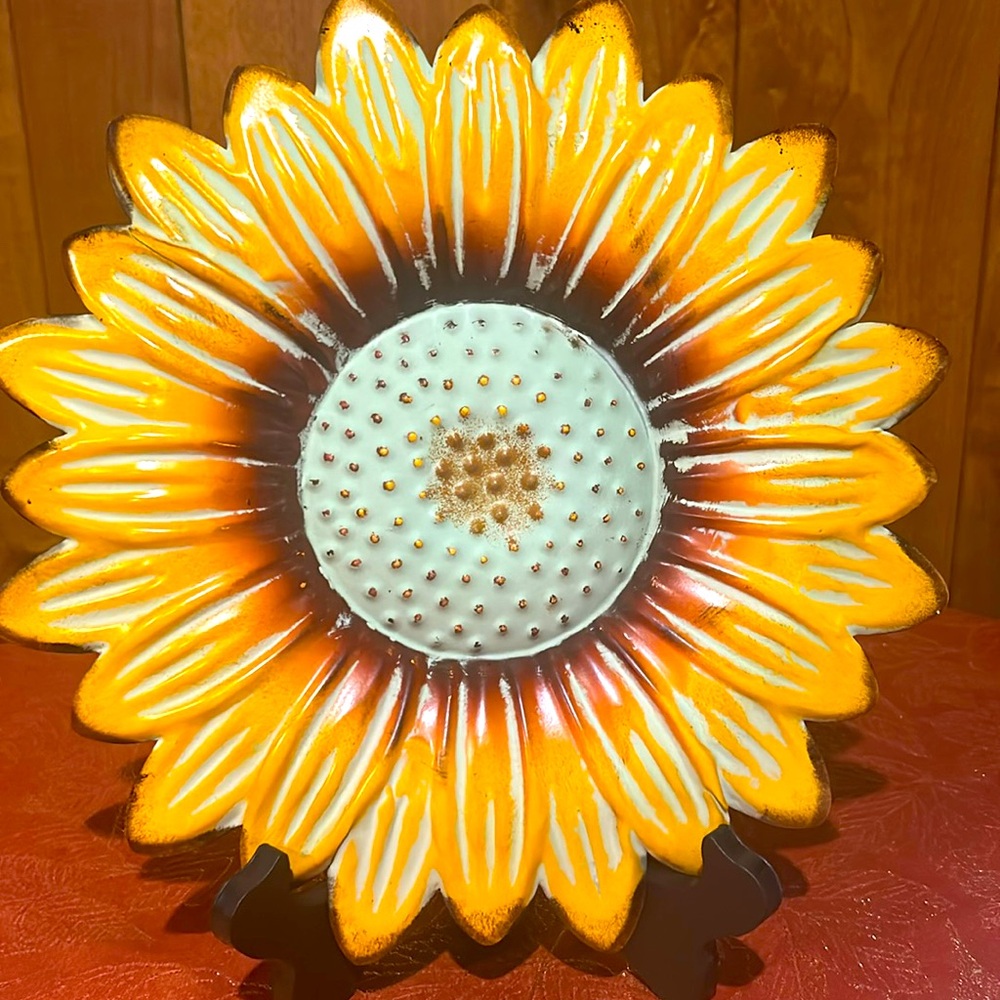 NWT Metal Sunflower 12” Hanging Decor